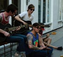 Foto de The World Is A Beautiful Place & I Am No Longer Afraid To Die