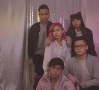 Foto de The Vowels They Orbit