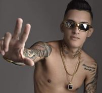 Foto de MC Léo da Baixada