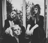 Foto de Kælan Mikla