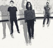 Foto de Far From Alaska