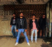 Foto de Os Intrusivos