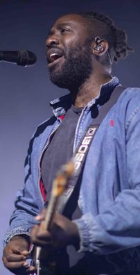 Foto de Kele Okereke