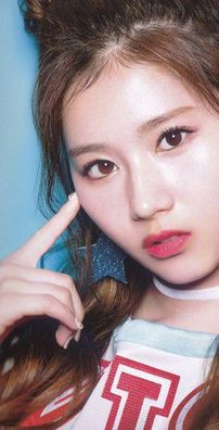 Foto de Sana (TWICE)