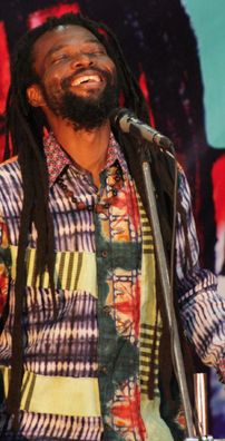 Foto de Beautiful Nubia And The Roots Renaissance Band