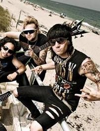 Foto de Blessed By A Broken Heart