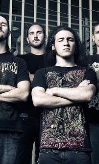 Foto de Conducting From The Grave