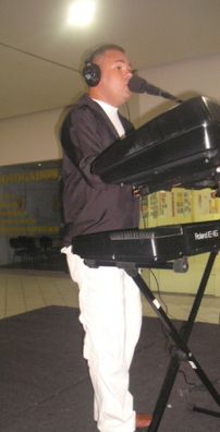 Foto de Jailton o Romântico do Teclado