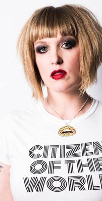 Foto de She Makes War