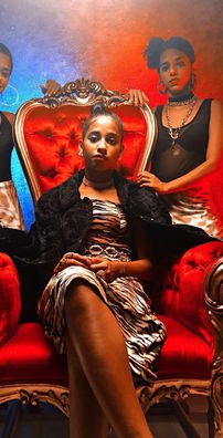 Foto de MC Loma e As Gêmeas Lacração