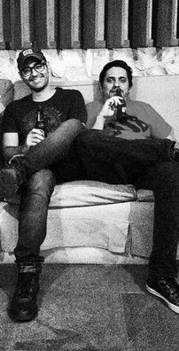 Foto de Explain Away