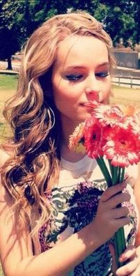 Foto de Bridgit Mendler