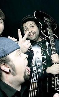 Foto de More Than A Thousand