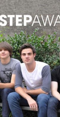 Foto de One Step Away