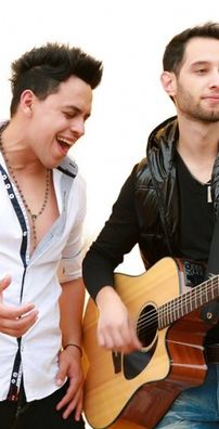 Foto de Zezé e Rafael