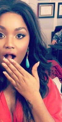 Foto de Edmázia Mayembe