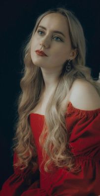 Foto de Элли на маковом поле