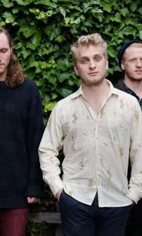 Foto de Foreign/National