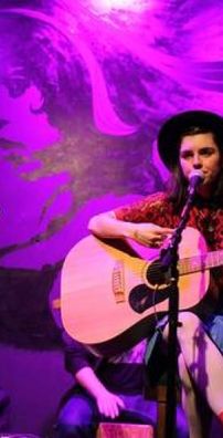 Foto de She The Wolf