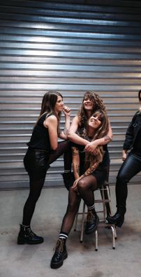 Foto de FALLEN LILLIES