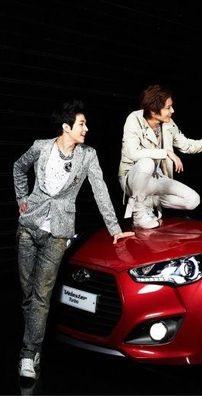 Foto de Younique Unit