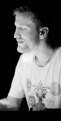 Foto de João e Os Poetas de Cabelo Solto