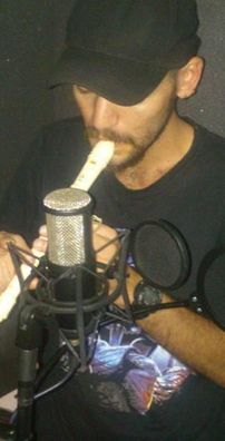 Foto de With Faces In Fire