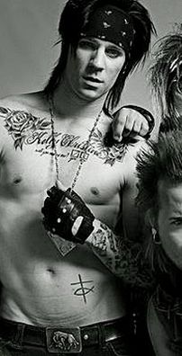 Foto de Blessed By A Broken Heart