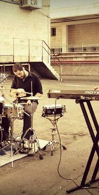 Foto de Distorted Harmony