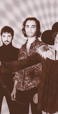 Foto de Courtly Love