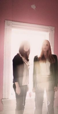 Foto de Tal And Acacia