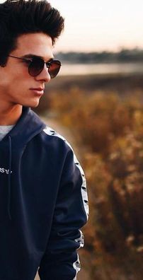 Foto de Brent Rivera