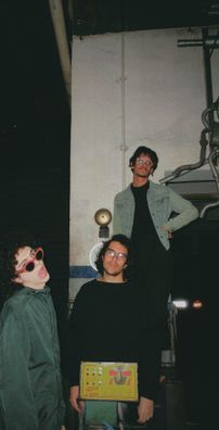 Foto de Aquino e a Orquestra Invisível