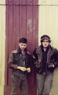 Foto de Kids In Glass Houses