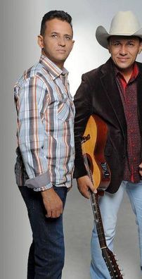 Foto de Falcão e Josué