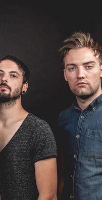 Foto de His Statue Falls