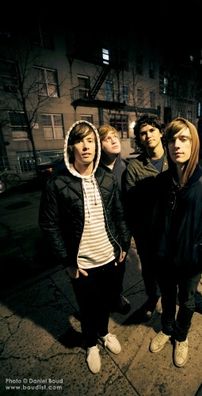 Foto de Cut Off Your Hands