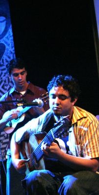 Foto de Pitanga em Pé de Amora