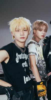 Foto de CLOSE YOUR EYES (K-pop)