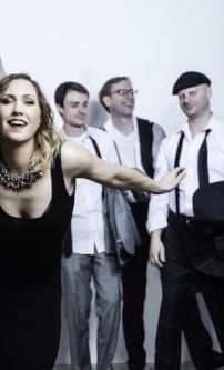 Foto de The Right Now