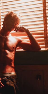 Foto de Corbyn Besson