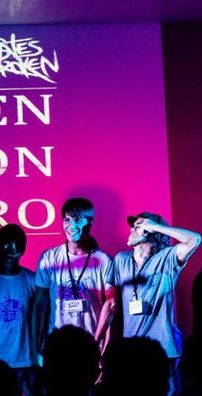 Foto de The Gates Are Broken