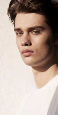 Foto de Nicholas Galitzine