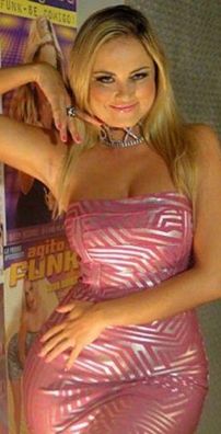 Foto de Mulher Mangaba