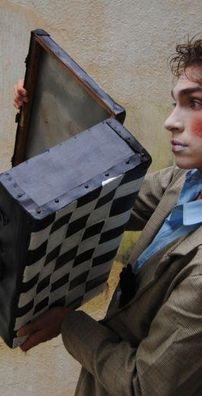 Foto de O Baile dos Seres Imaginários