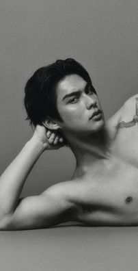 Foto de Bright Vachirawit