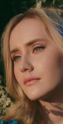 Foto de Элли на маковом поле