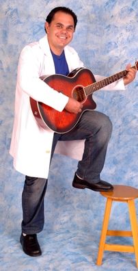 Foto de Pe Adriano e Ministério Dom e Missão