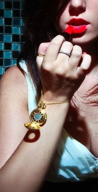 Foto de Shoot The Girl First