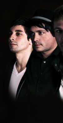 Foto de Destroy Rebuild Until God Shows